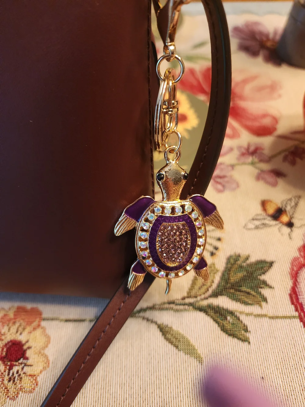 👛Kate Spade New York Crossbody Bag with Turtle Purse Charm | NWOT🐢